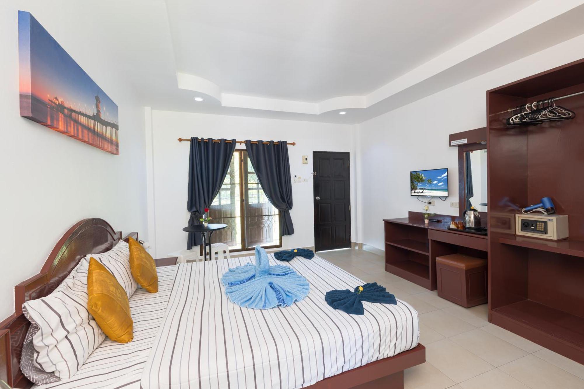 Отель Grand View Patong Экстерьер фото
