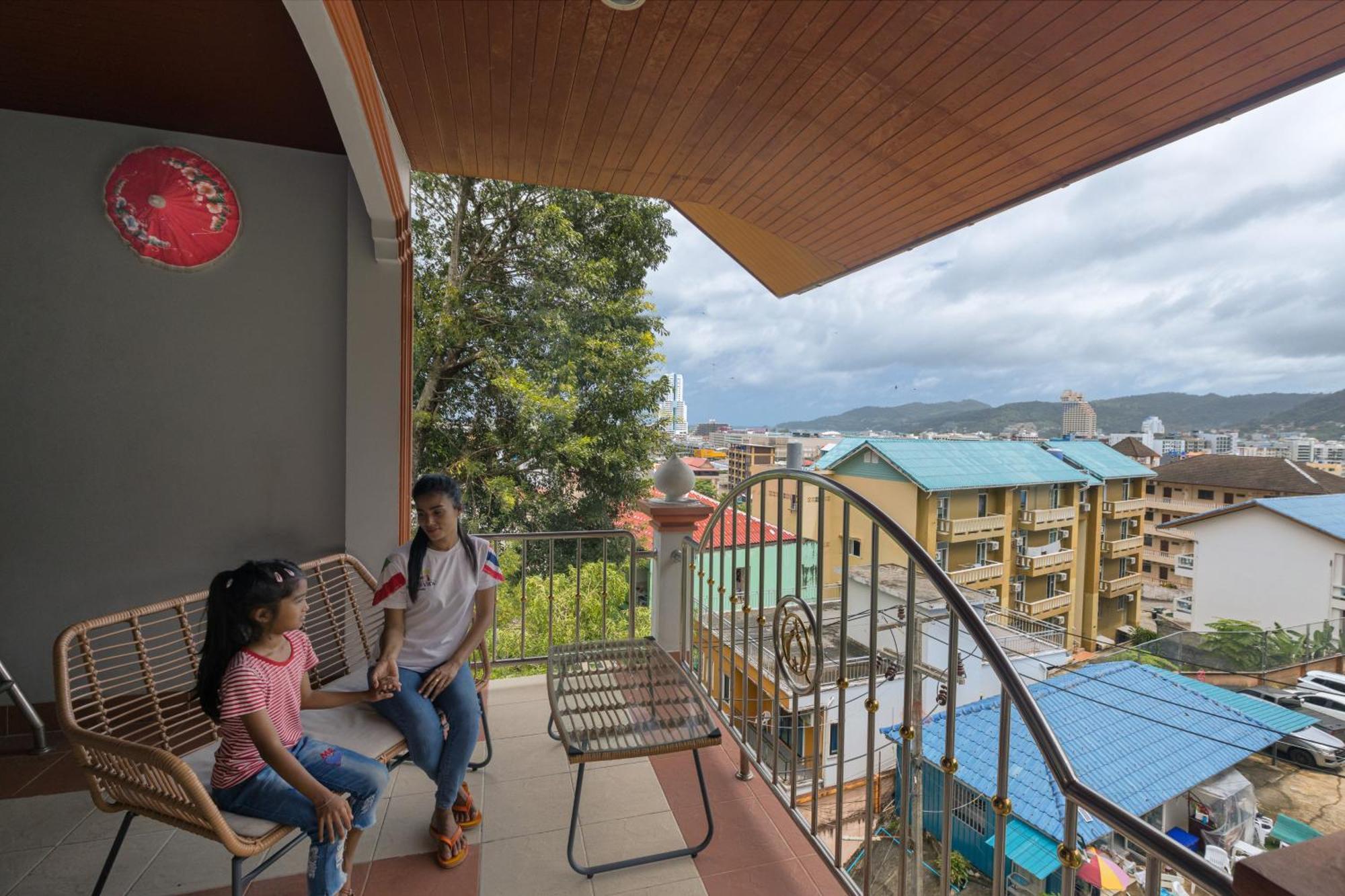 Отель Grand View Patong Экстерьер фото